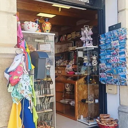 Sorella Luna Boutique, Centro Di Guest house