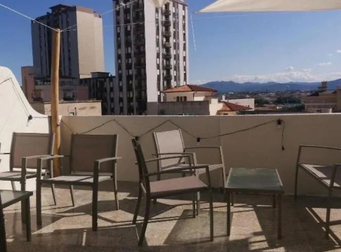 Sorella Luna Boutique, Centro Di