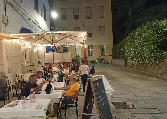 Sorella Luna Boutique, Centro Di