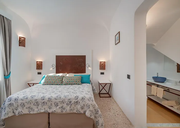 Gasthuis Sorella Luna Boutique, Centro Di Olbia