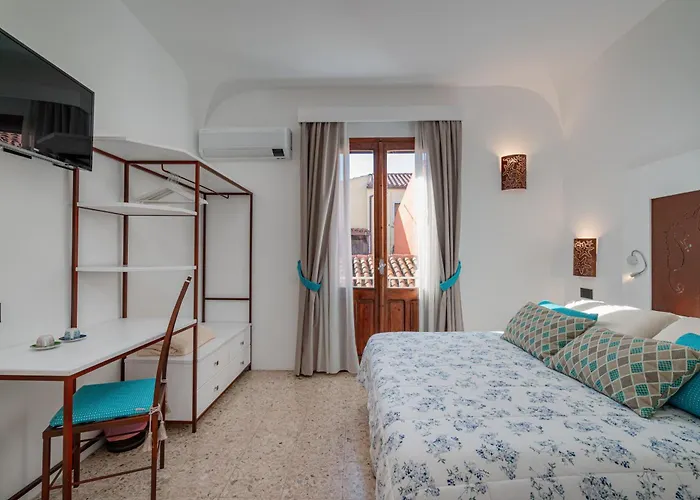 Sorella Luna Boutique, Centro Di Olbia