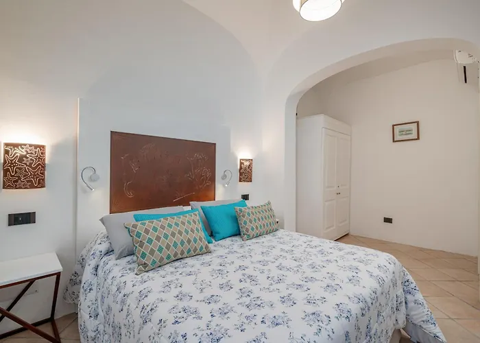 Sorella Luna Boutique, Centro Di Gasthuis Olbia