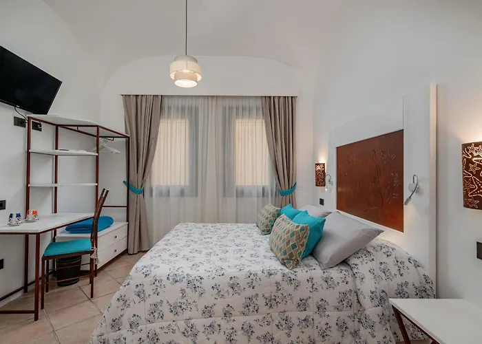 Sorella Luna Boutique, Centro Di