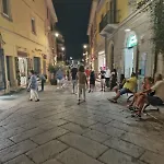Sorella Luna Boutique, Centro Di