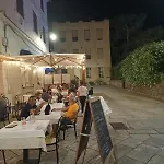 Sorella Luna Boutique, Centro Di