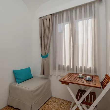 Sorella Luna Boutique, Centro Di Olbia