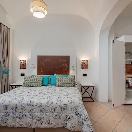 Sorella Luna Boutique, Centro Di Pensjonat 3*