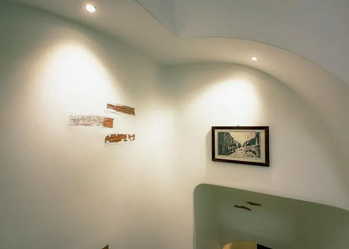 Sorella Luna Boutique, Centro Di 3* 올비아