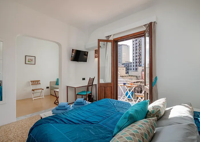 Sorella Luna Boutique, Centro Di 3* オルビア